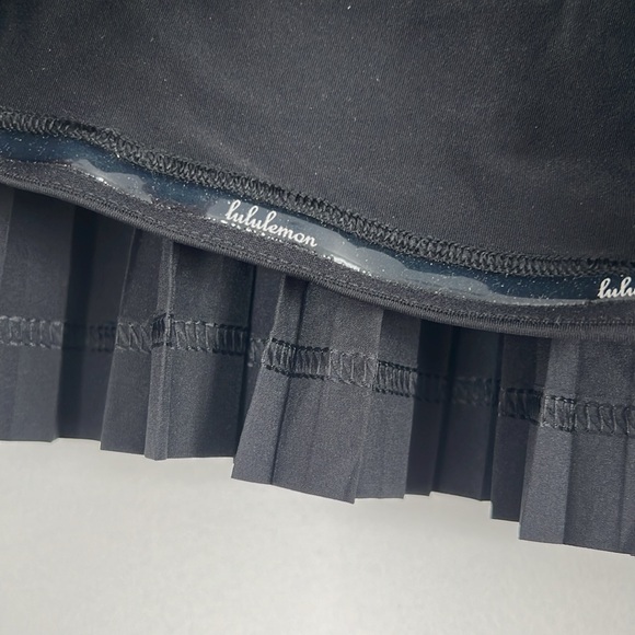 Lululemon pleated skirt - Picture 8 of 9